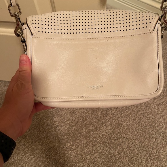 White Coach Purse - Picture 4 of 9